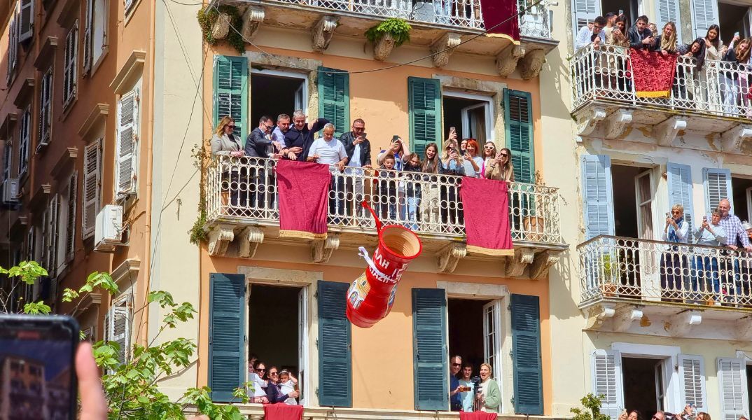 Πάσχα το ελληνικό: Ανυποχώρητα άχαστο