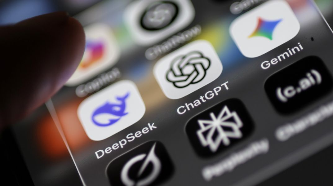 Τεχνητή νοημοσύνη: Η χρήση του ChatGPT στις σπουδές επιταχύνει τις εργασίες, αλλά αποδυναμώνει τη μνήμη και την κριτική σκέψη, σύμφωνα με πείραμα σε φοιτητές.