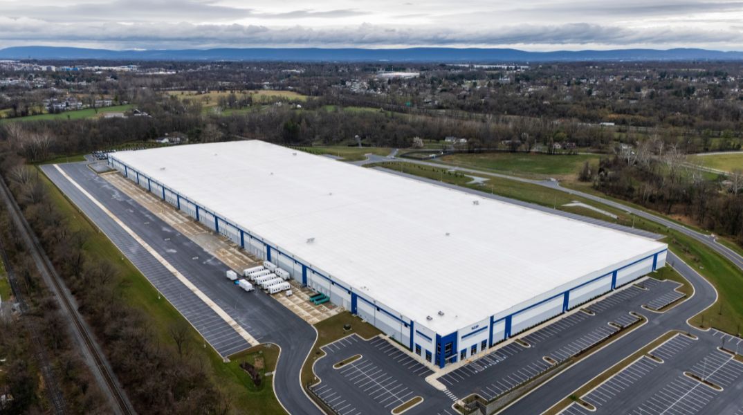 Γαλλίδα 86 ετών κρατείται από την ICE μετά τη μετανάστευσή της για να παντρευτεί τον έρωτα των νιάτων της - Η οικογένειά της καταγγέλλει απάνθρωπες συνθήκες 