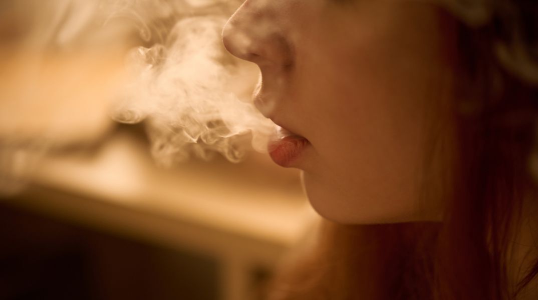 Νέα έρευνα του Πανεπιστημίου Πολιτείας Ουάσινγκτον δείχνει ότι η κάνναβη επηρεάζει σημαντικά τη μνήμη, με ευρύτερες επιπτώσεις από όσες γνωρίζαμε μέχρι σήμερα.