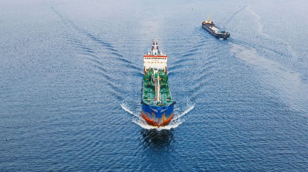 Αποκλεισμός Ιράν: Γιατί δεν «κλείνουν» τα Στενά του Ορμούζ