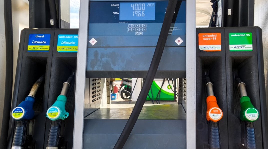 Ακριβή η βενζίνη στα πρατήρια υγρών καυσίμων