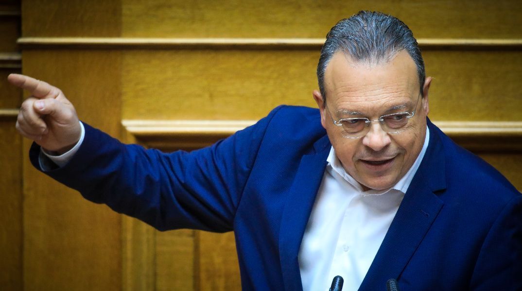 Φάμελλος: Όλα τα σκάνδαλα αρχίζουν και τελειώνουν στο Μαξίμου