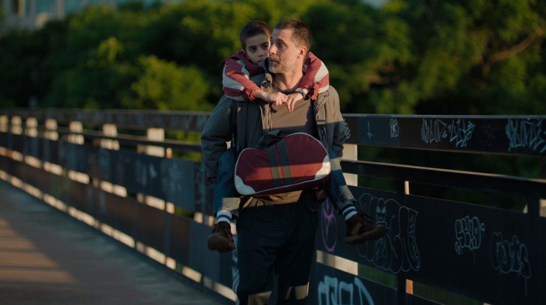 Κινηματογράφος: Το 10ο FeCHA γιορτάζει στην Αθήνα (21-28/5) με κορυφαίες ισπανόφωνες ταινίες, εκλεκτούς καλεσμένους και αφίσα-φόρο τιμής στον Αντόνι Γκαουντί