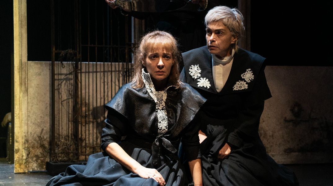 Η αγάπη άργησε μια μέρα, της Λιλής Ζωγράφου σε σκηνοθεσία Ένκε Φεζολλάρι στο Πτι Παλαί