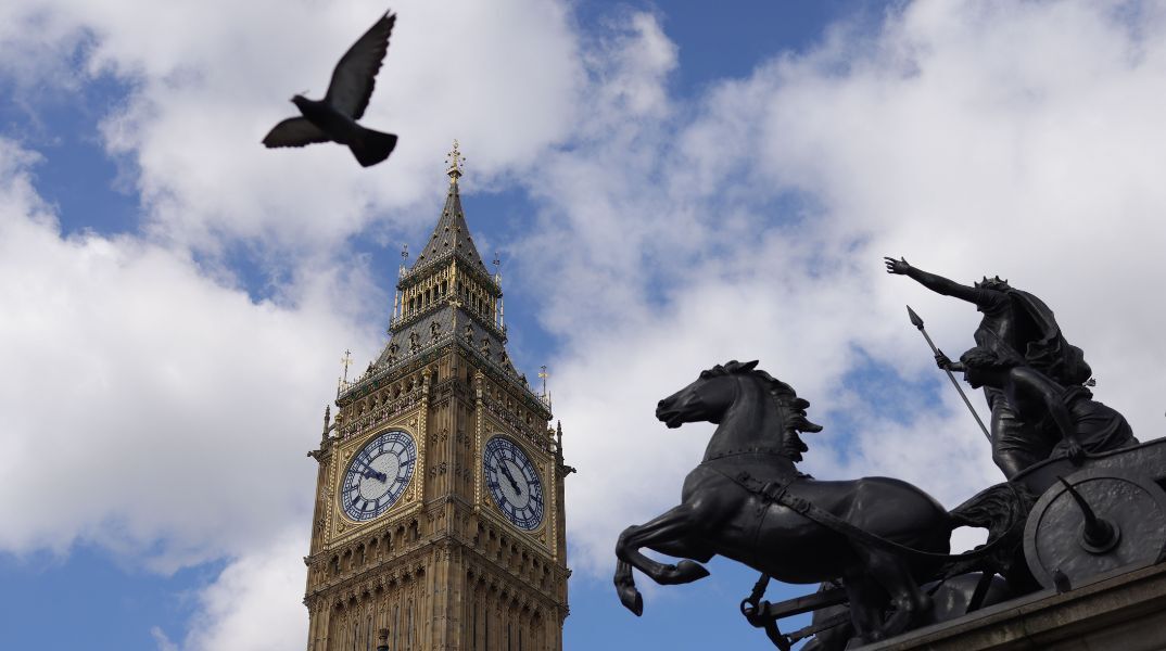 Brexit: Πάνω από τους μισούς Βρετανούς στηρίζουν επιστροφή στην ΕΕ δέκα χρόνια μετά το δημοψήφισμα - Αυξανόμενη πίεση προς τα κόμματα για αλλαγή στάσης.