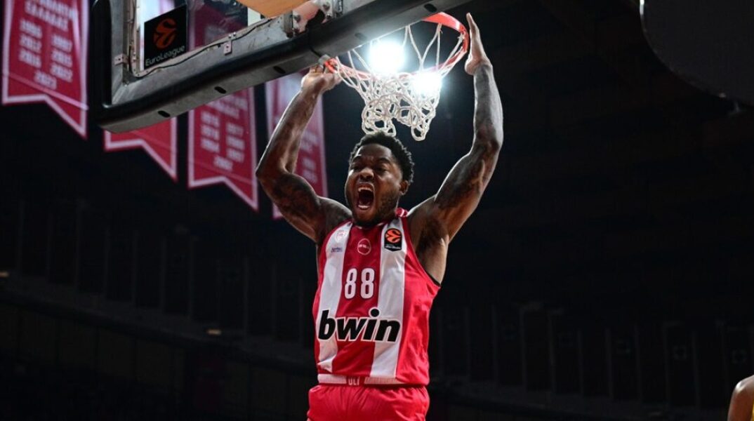 ΚΑΕ Ολυμπιακός: Στο ΑΣΕΑΔ για την τιμωρία του Ταϊρίκ Τζόουνς και το πρόστιμο στην ΚΑΕ Παναθηναϊκός