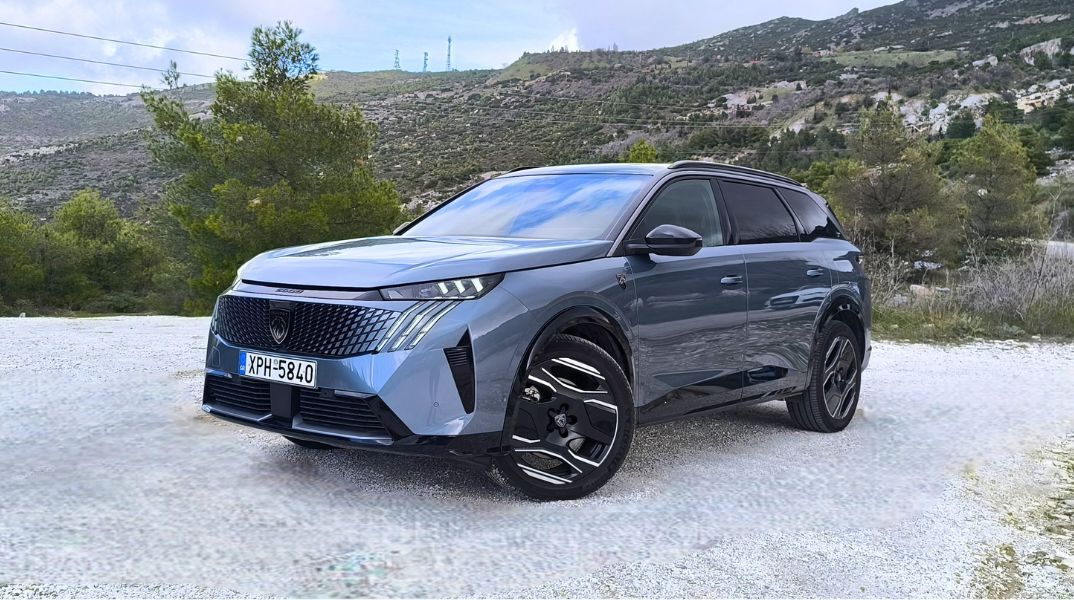 Οδηγούμε το E-5008, την ηλεκτρική ναυαρχίδα των SUV της Peugeot 