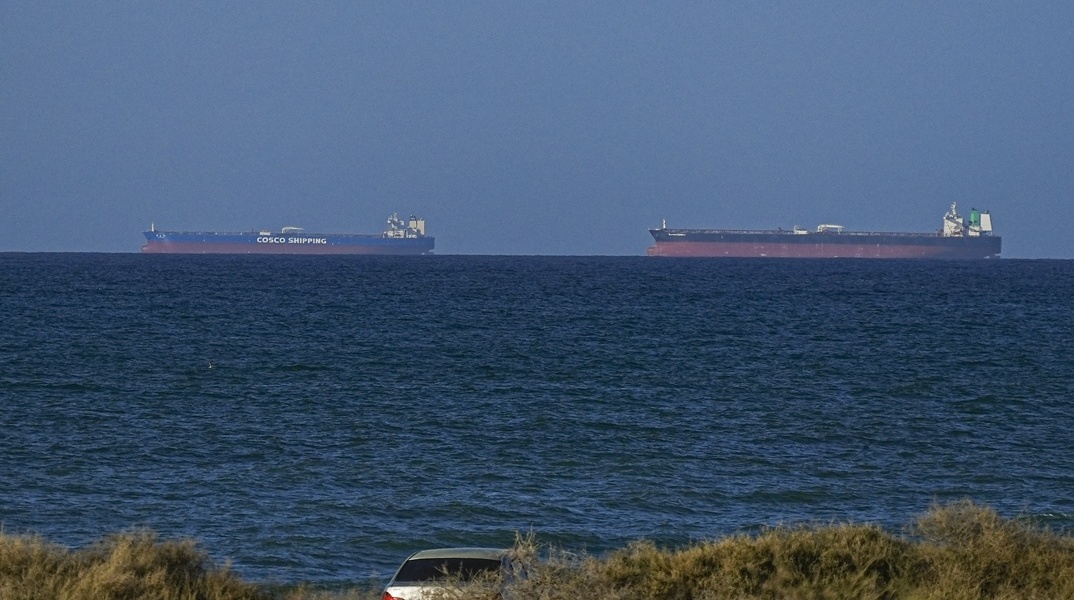 Πλοία στα Στενά του Ορμούζ