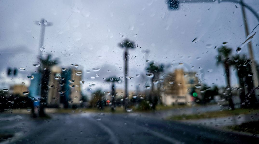 Αλλάζει απότομα ο καιρός για 48 ώρες - Πότε έρχονται βροχές και βοριάδες