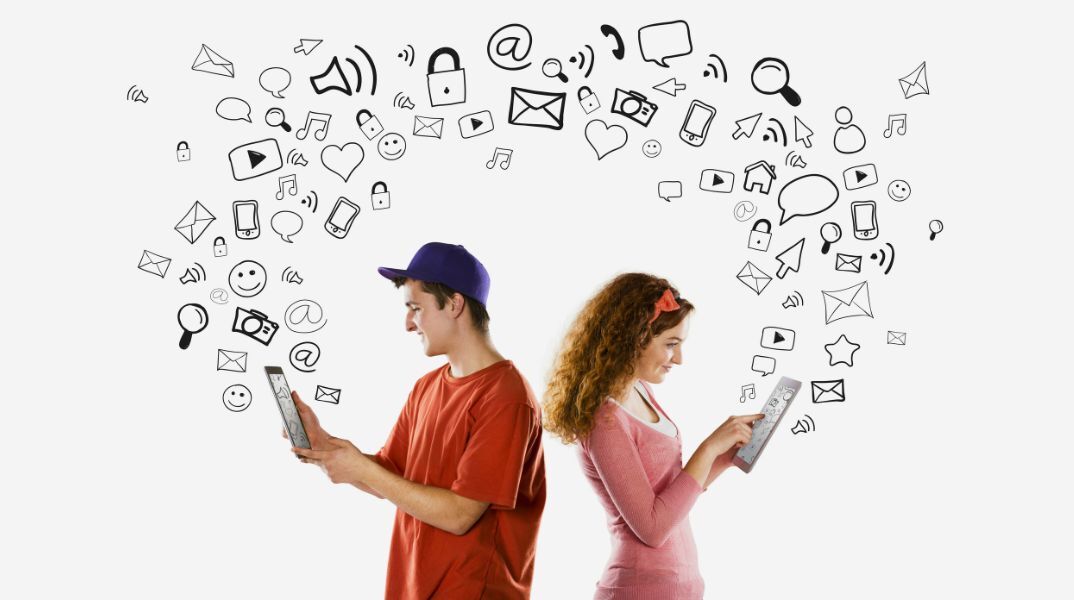 Screenagers: Τα παιδιά που παραδόθηκαν σε έναν αλγόριθμο