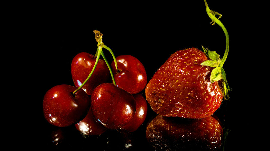 Κόλπα για ζουμερά κεράσια και φράουλες 