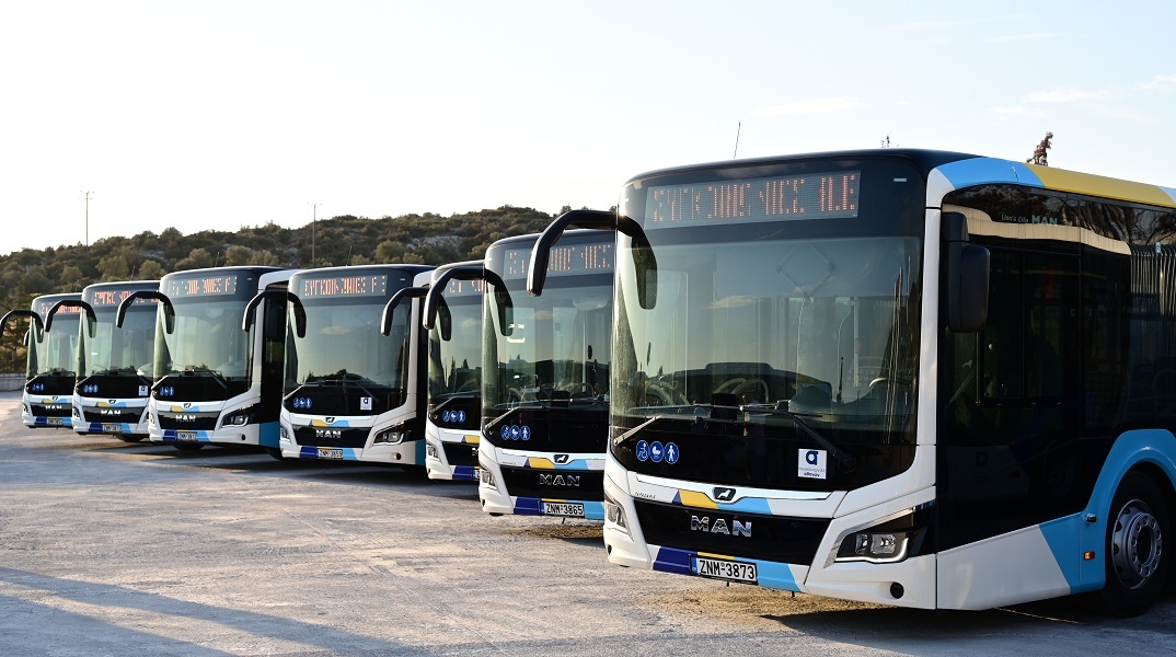 Βάψαμε το λεωφορείο, να μην ξεχάσουμε τον επιβάτη