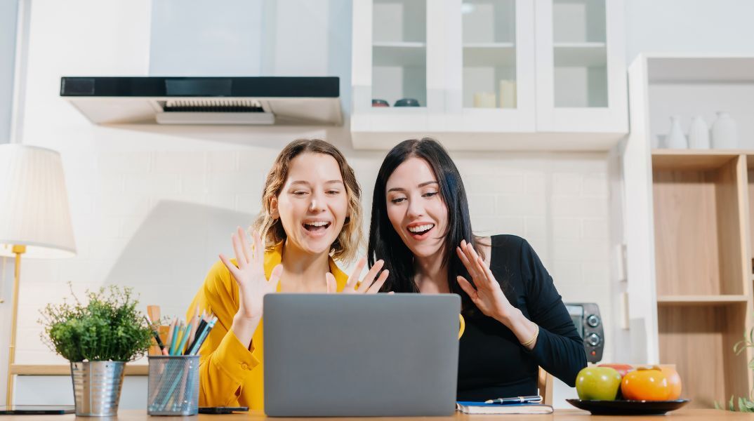 Ποιοι γιορτάζουν σήμερα 25 Απριλίου 2026; Το εορτολόγιο της Athens Voice σου τους θυμίζει. Μην ξεχάσεις να τους δώσεις τις καλύτερες ευχές σου!