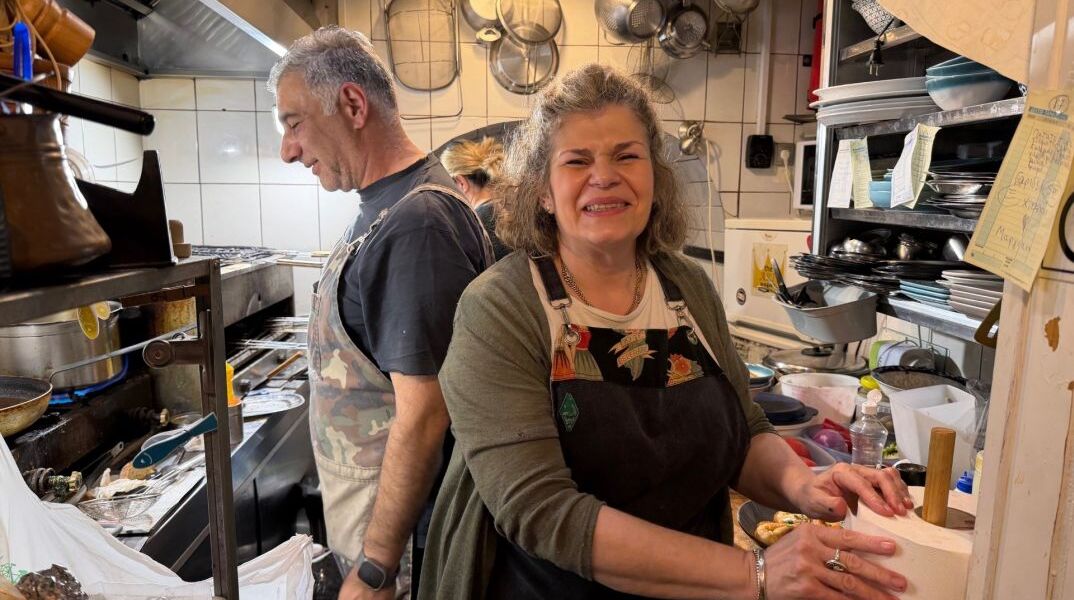 Ψαροκαστέλλα, μια σπιτίσια ταβέρνα στα στενά της Καστέλλας