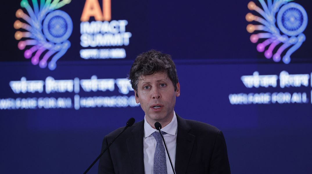 Ο Σαμ Άλτμαν ζήτησε συγγνώμη γιατί η OpenAI δεν ειδοποίησε την αστυνομία πριν από μαζική επίθεση στον Καναδά με 8 νεκρούς.