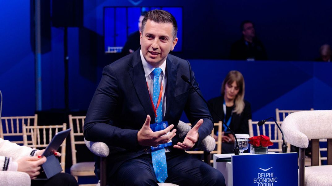 Οικονομικό Φόρουμ των Δελφών: Ο Δημήτρης Κιρμικίρογλου παρουσίασε το πλάνο για την ψηφιακή ανθεκτικότητα και την προστασία του ορθολογικού λόγου 
