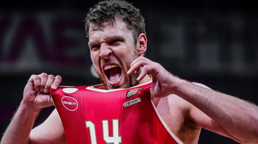 Ο Σάσα Βεζένκοβ αναδείχθηκε MVP της EuroLeague 2025/26, συνδυάζοντας το βραβείο του πρώτου σκόρερ με την κορυφαία αξιολόγηση στη φετινή διοργάνωση