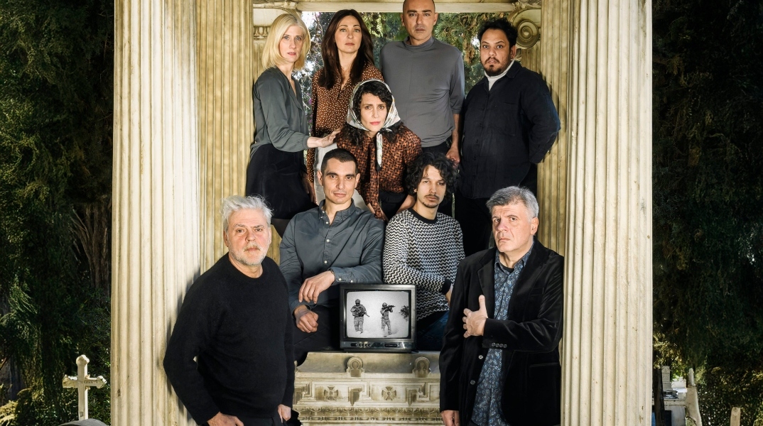 Πρώτες Φωτογραφίες από την «Ειρήνη» του Νίκου Καραθάνου και του Φοίβου Δεληβοριά