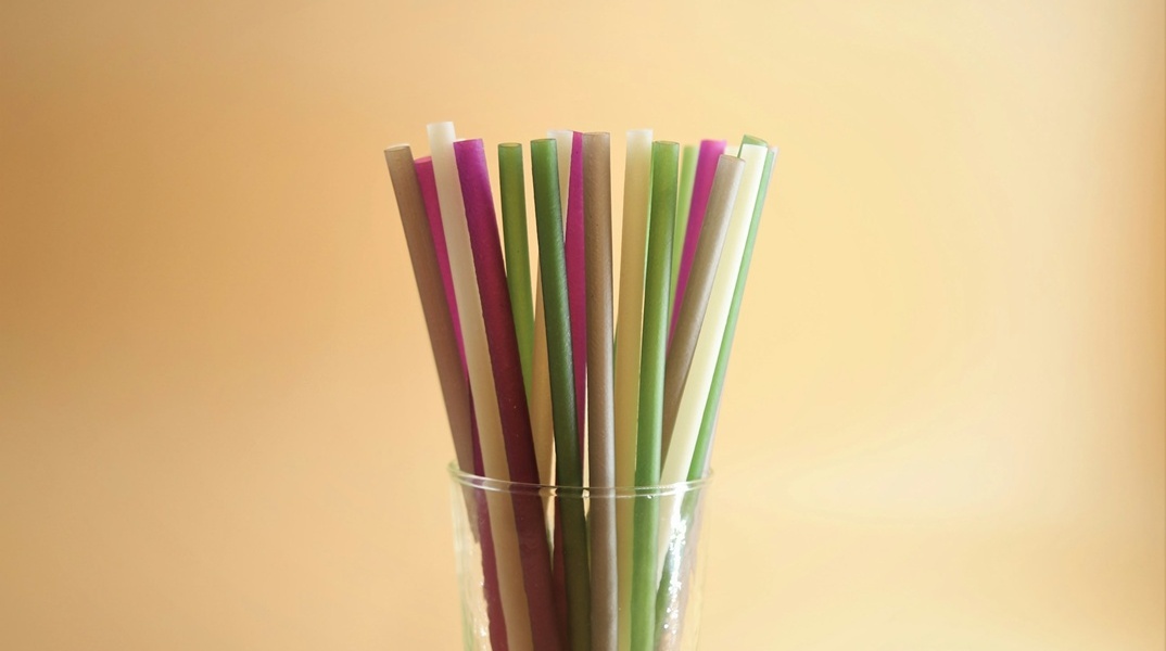 Πλαστικό καλαμάκι