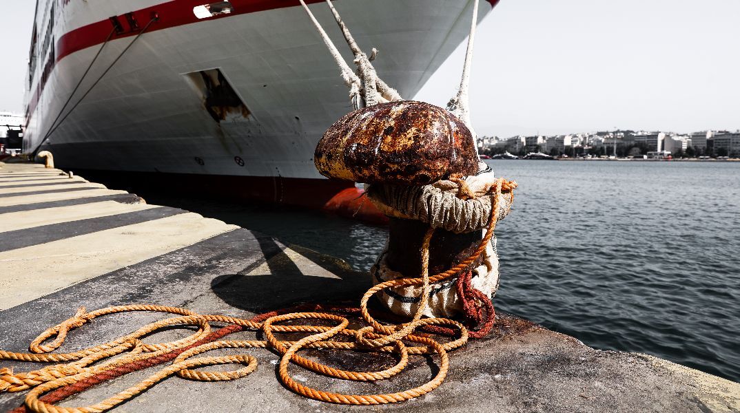 Δεμένα τα πλοία την Πρωτομαγιά - Ποιοι προορισμοί επηρεάζονται, τι θα γίνει με τα εισιτήρια