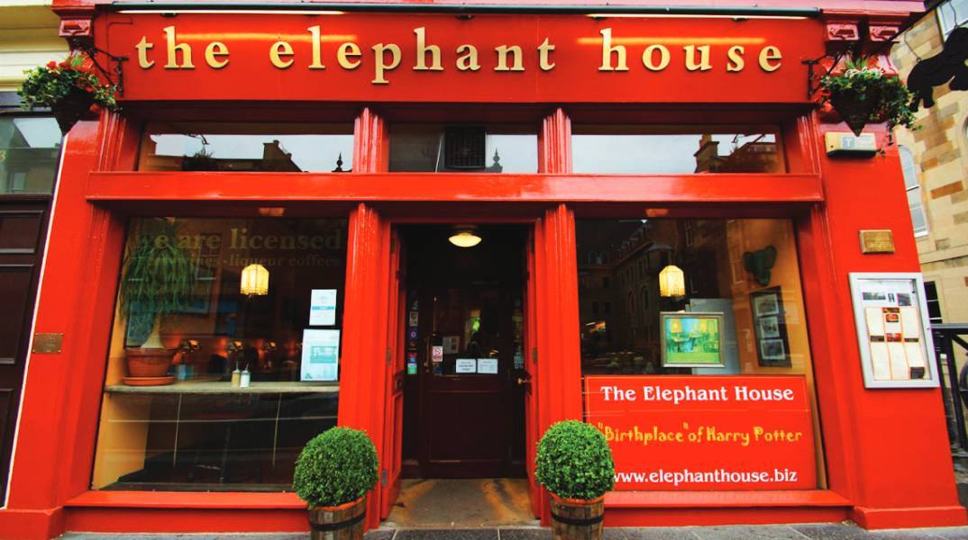 Βρετανικά καφέ: Απαγορεύεται ο φορητός υπολογιστής