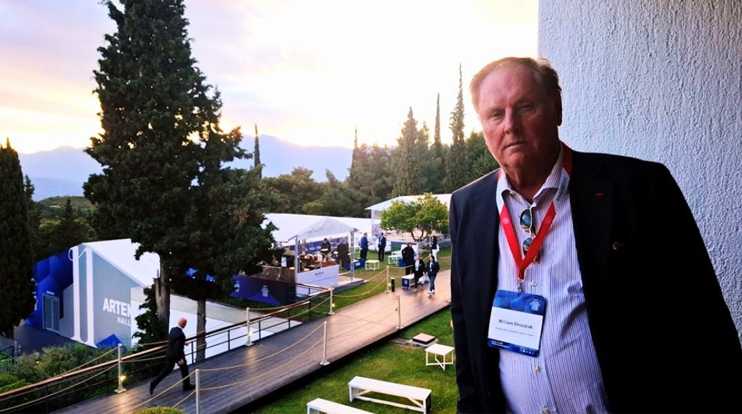 Μπιλ Ντρόζντιακ: «Ο Τραμπ έχει ψευδαισθήσεις μεγαλείου και δεν ακούει άλλους ανθρώπους»