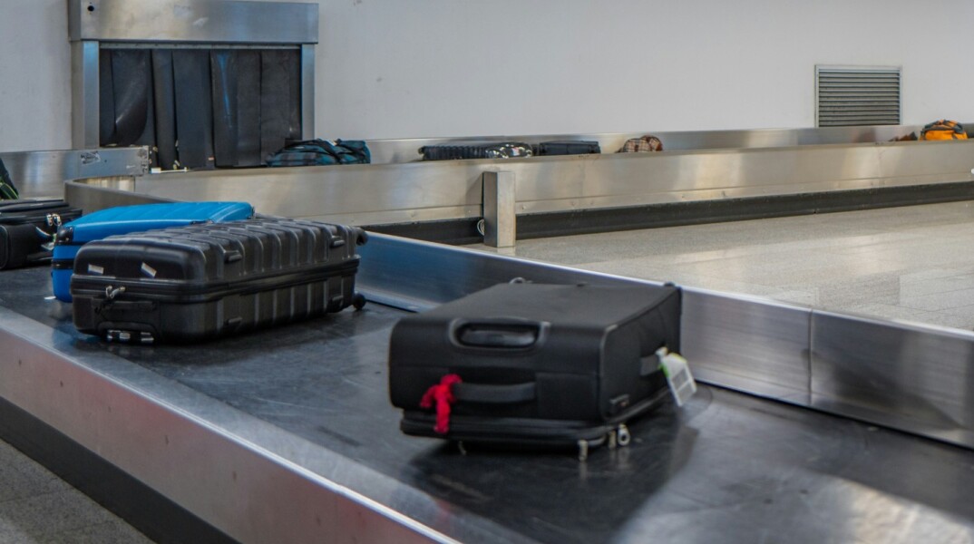 Συνελήφθη 20χρονος που έκλεβε βαλίτσες στο «Ελευθέριος Βενιζέλος» - Το χρονικό της υπόθεσης