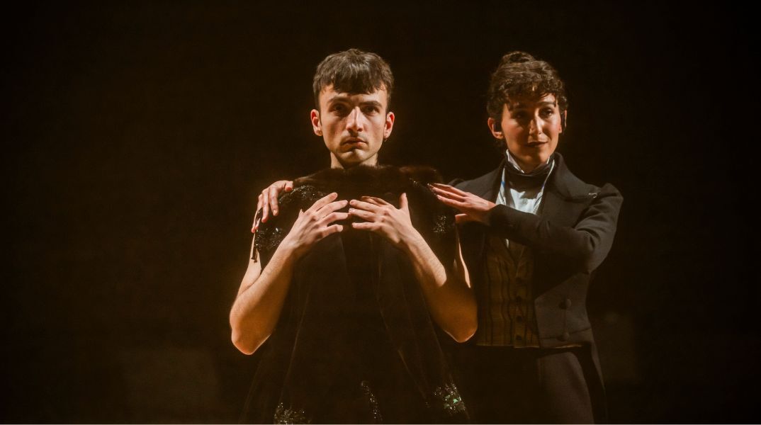 Είδαμε το αιρετικό, κουίρ έργο «Monsieur Vénus» από την Εναλλακτική Σκηνή