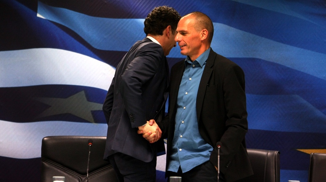 Ο Ντάισελμπλουμ για την πρώτη συνάντηση με τον Βαρουφάκη το 2015 και την περίφημη χειραψία