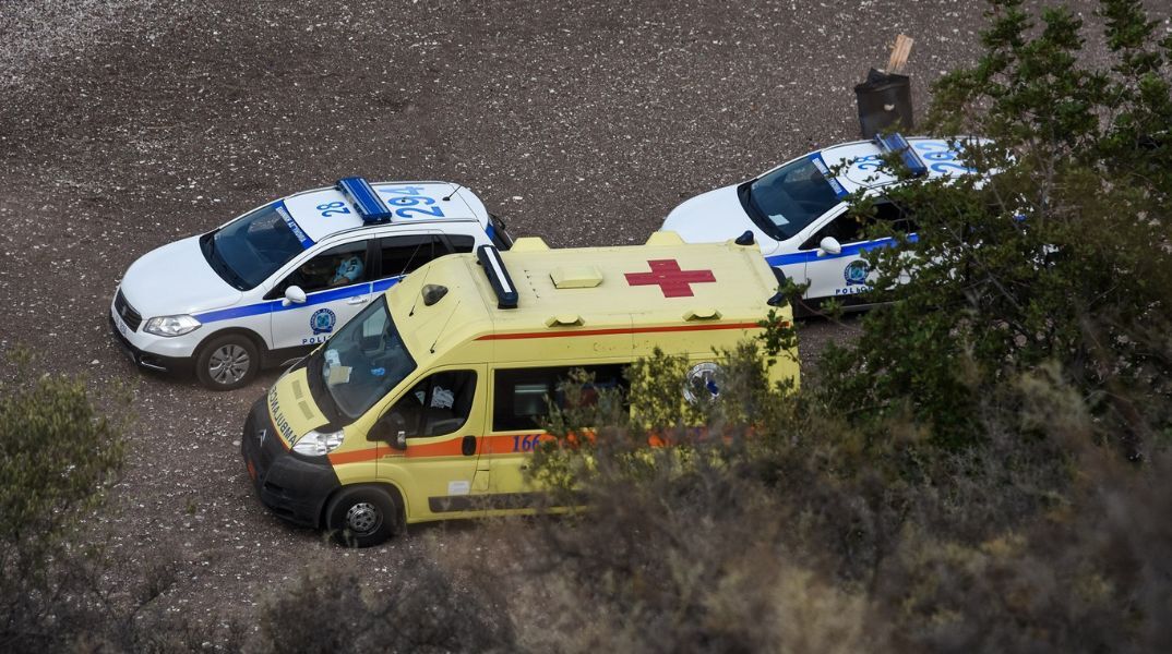 Νεκρός 54χρονος σε παλιό βαγόνι τρένου στη Θεσσαλονίκη - Η ΕΛ.ΑΣ. δεν εντοπίζει εγκληματική ενέργεια - Η σορός θα εξεταστεί για τα ακριβή αίτια θανάτου.