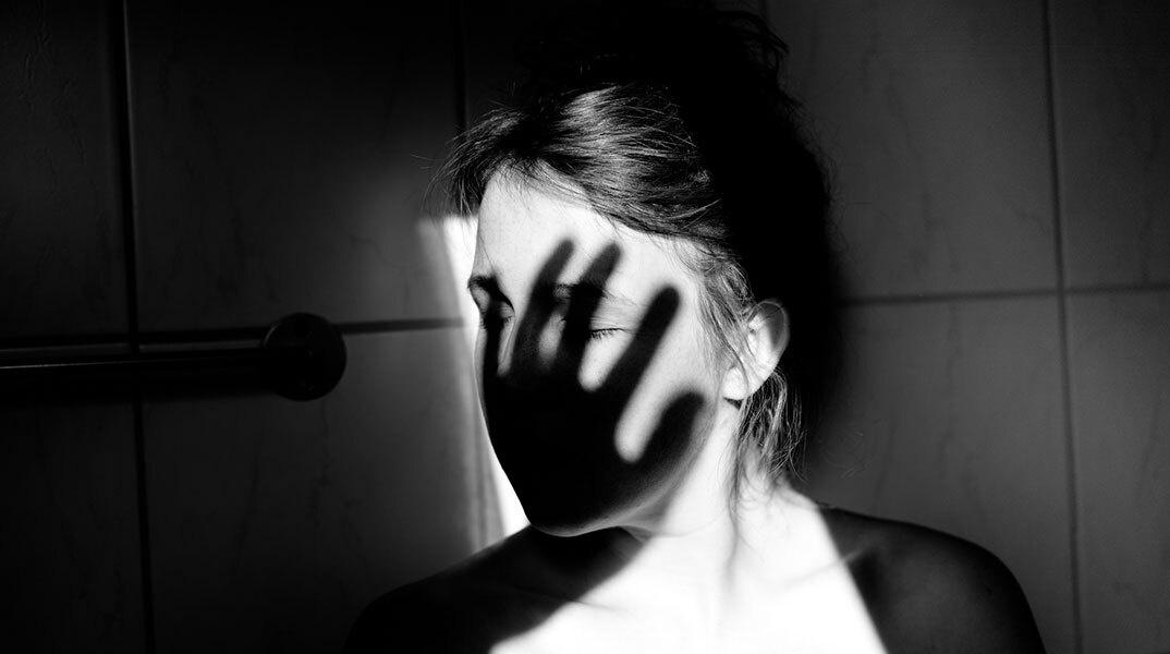 Τα πρώτα σημάδια κακοποίησης στις σχέσεις