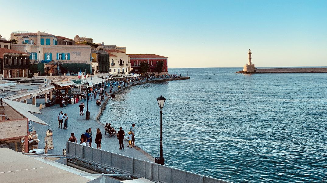 Ταξίδι την άνοιξη στην Κρήτη: αυθεντική γαστρονομία και μοναδικές εμπειρίες σε έναν κορυφαίο προορισμό