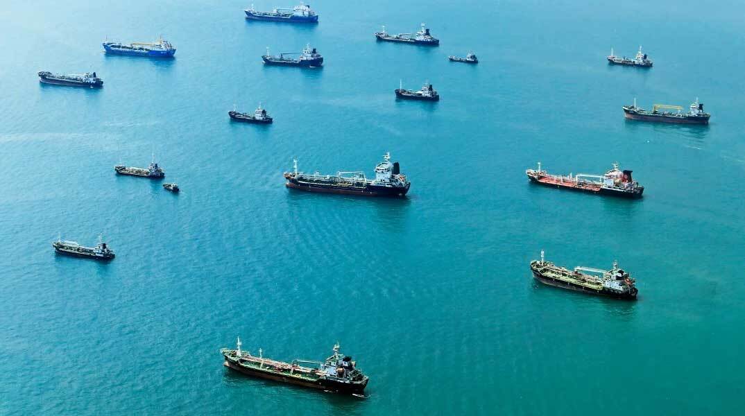Ελάχιστα πλοία περνούν από τα Στενά του Ορμούζ