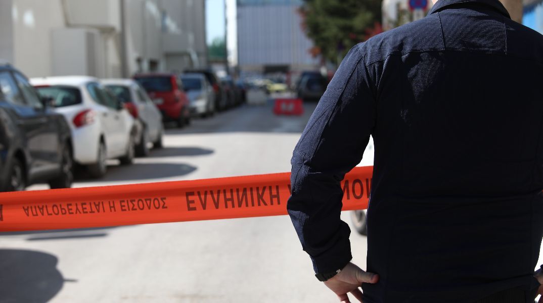 Λήξη συναγερμού στη ΓΑΔΑ - Δεν περιείχε τίποτα ύποπτο το σακίδιο 