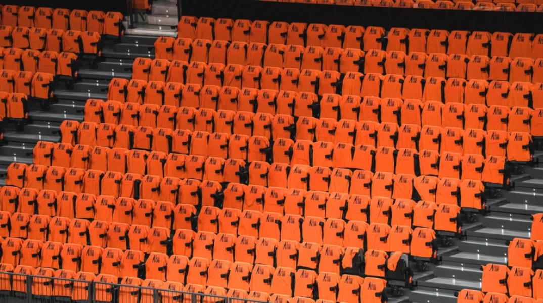 Βαλένθια: Γέμισε τη Roig Arena με πορτοκαλί μπλουζάκια