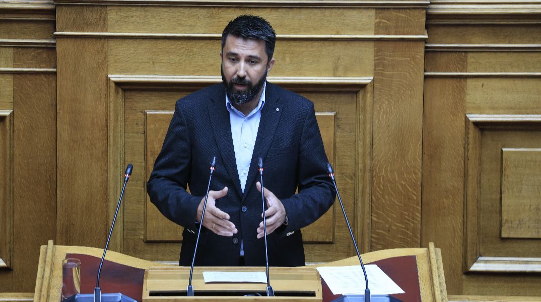 Νέα Αριστερά: Ανεξαρτητοποιήθηκε ο βουλευτής Ροδόπης Φερχάτ Οζγκιούρ