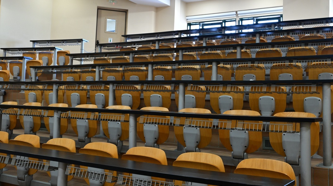 Χιλιάδες χαμένες ανθρωποώρες: Το ανθρώπινο κόστος του «Trust your Stars»