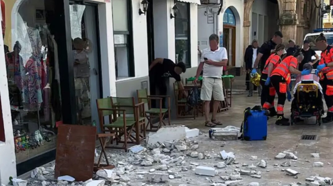 Τμήμα από μπαλκόνι τραυμάτισε δύο Ελληνίδες στην Ισπανία