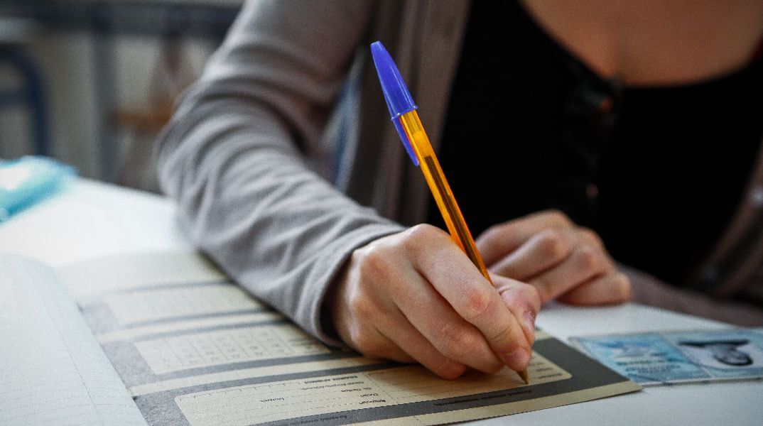 Λύκεια: Ξεκινούν σήμερα οι απολυτήριες εξετάσεις - Πότε κάνουν πρεμιέρα οι Πανελλαδικές
