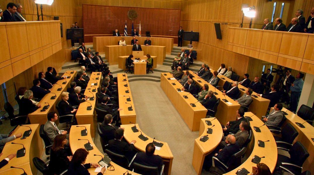 Σκάνδαλα, κάλπες και θεσμοί: Λίγο πριν από τις κυπριακές εκλογές