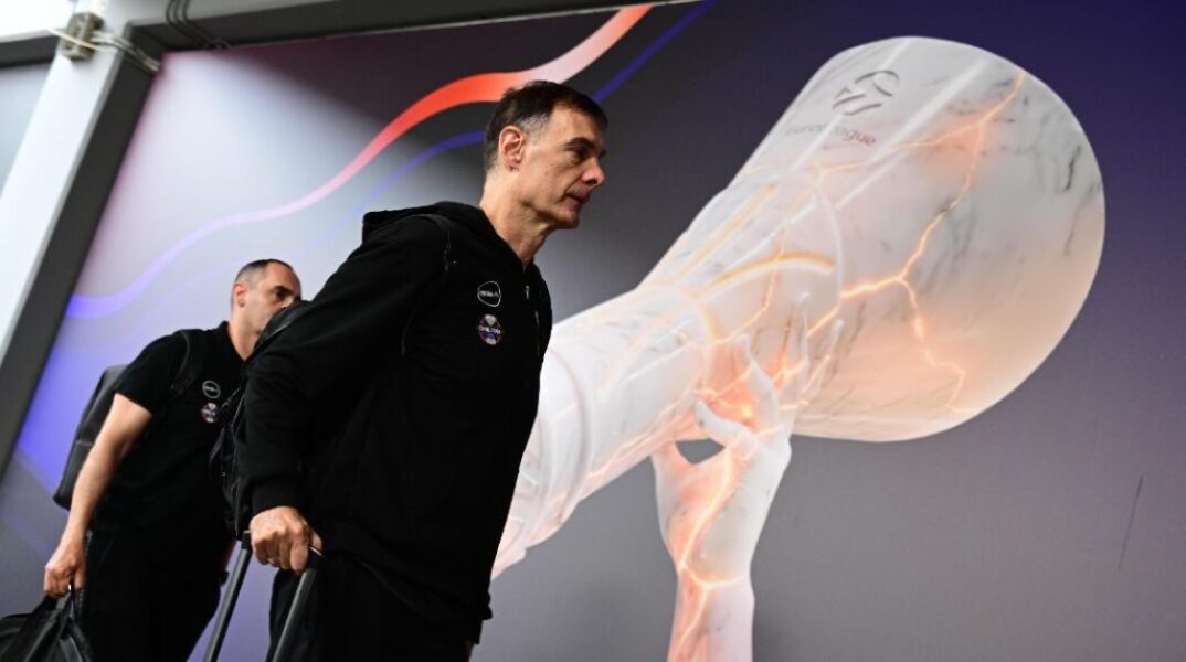 Final Four 2026: Η άφιξη του Ολυμπιακού στο «T-Center» για τον ημιτελικό με τη Φενέρμπαχτσε 