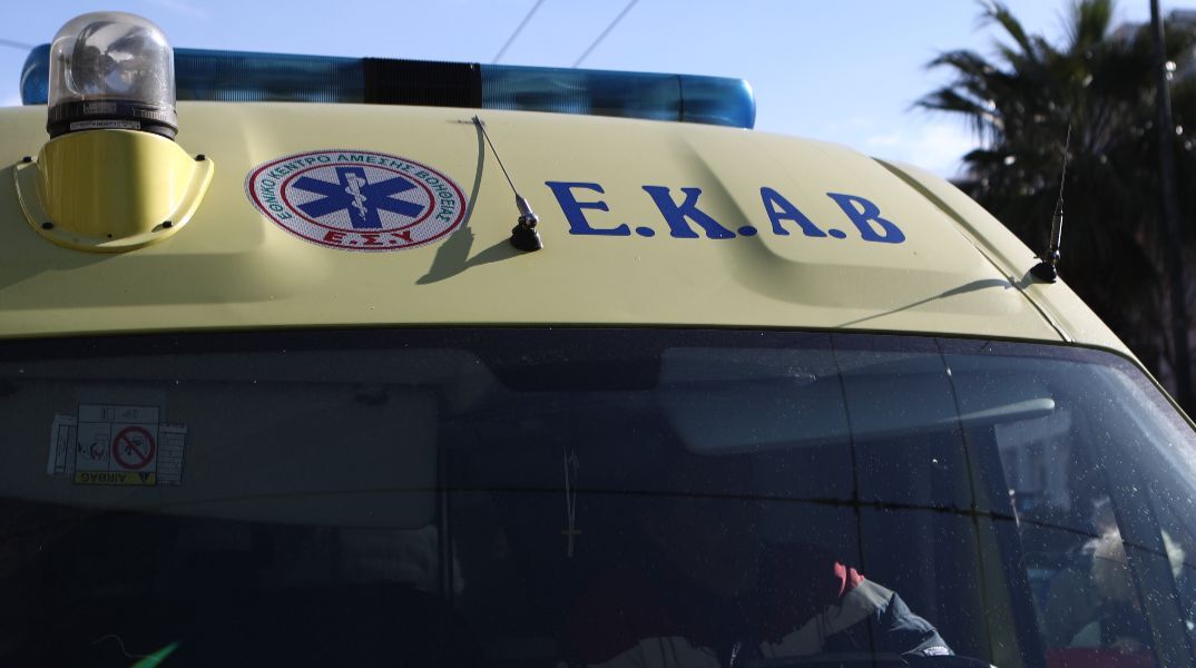 Νέο Φάληρο: Ηλικιωμένη έπεσε από μπαλκόνι τρίτου ορόφου ενώ έκανε δουλειές στο σπίτι
