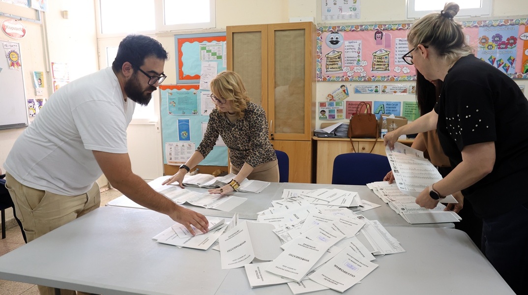 Καταμέτρηση ψηφοδελτίων στην Κύπρο