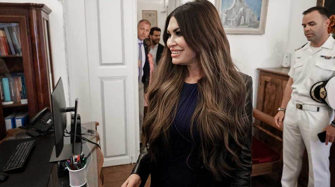 Κίμπερλι Γκίλφοϊλ, Αμερικανίδα πρέσβειρα