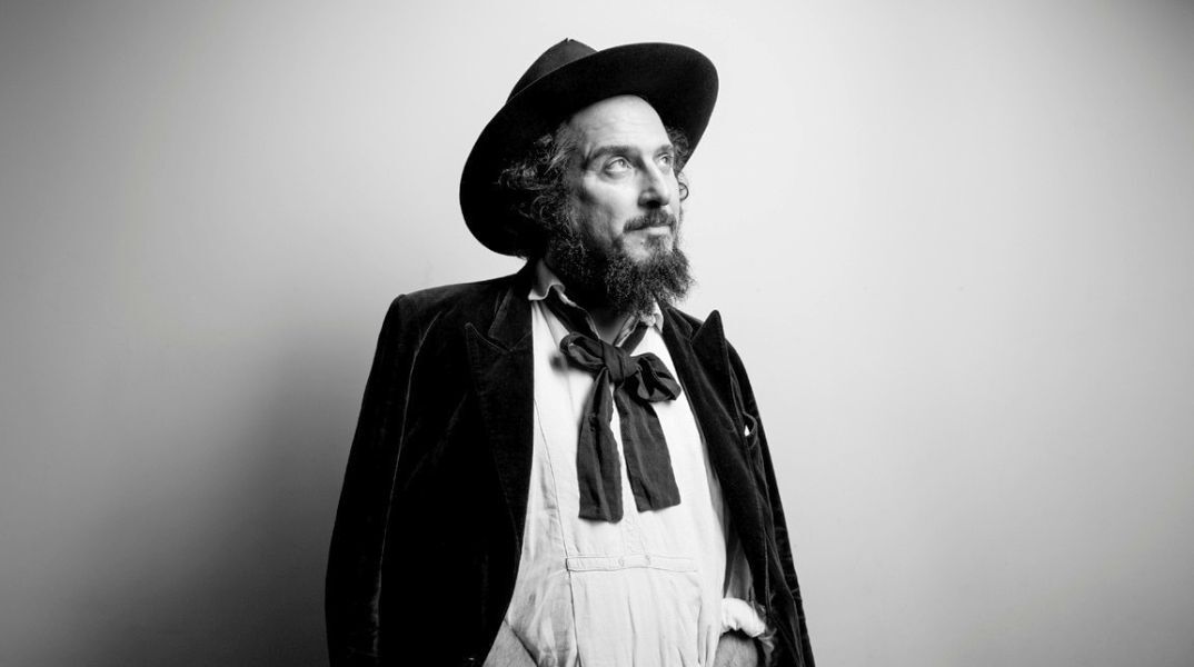 Vinicio Capossela: Ο Μάρκος Βαμβακάρης θα με συγκινεί πολύ περισσότερο από οποιονδήποτε αλγόριθμο