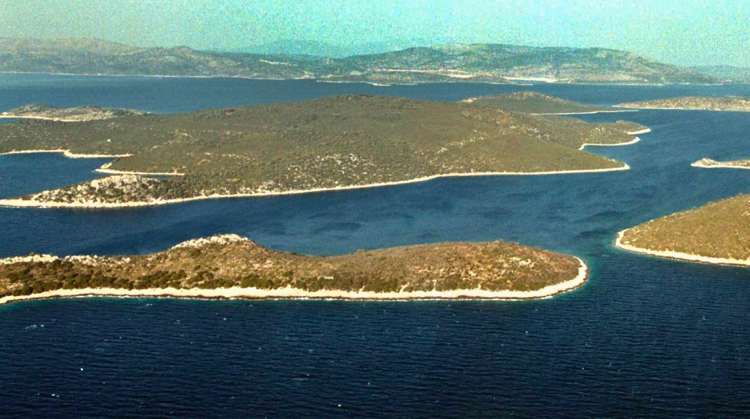 Business Backstage: Σουβλάκια από την Uber – Ιδιωτικό νησί σε τιμή διαμερίσματος - Μα τι θα γίνει με το «Σπίτι Μου»