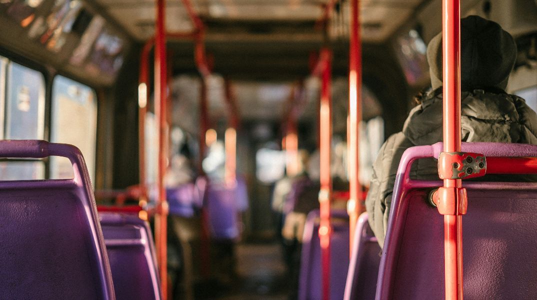Θεσσαλονίκη: Ξέχασαν 17χρονη ΑμεΑ επί δύο ώρες μέσα σε λεωφορείο