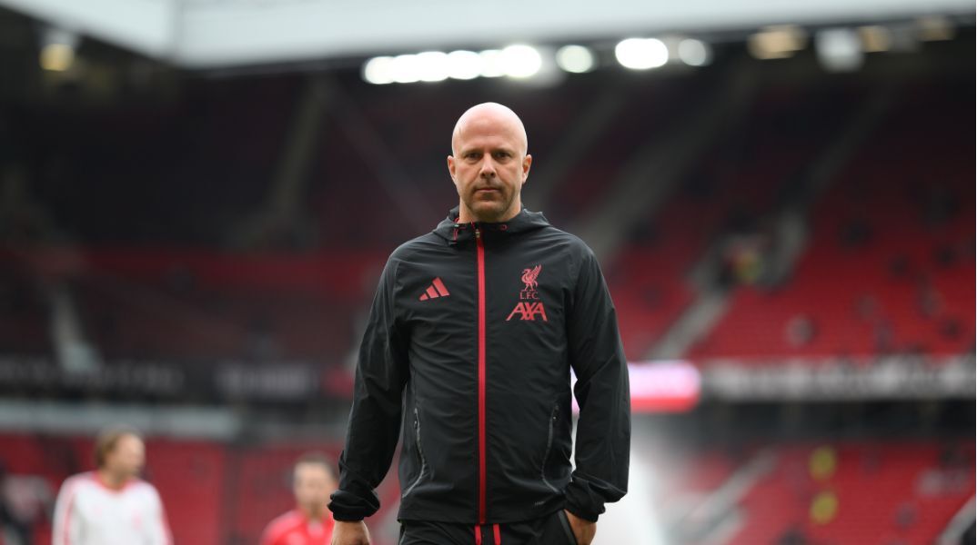 Premier League: Η Λίβερπουλ απέλυσε τον Άρνε Σλοτ μετά την κακή σεζόν, παρά την περσινή κατάκτηση του τίτλου - Φήμες για αντικατάσταση από τον Αντόνι Ιραόλα.