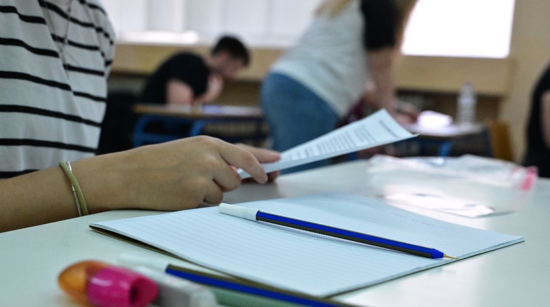 Συνεχίζουν αύριο οι Πανελλήνιες εξετάσεις στα ΕΠΑΛ με το μάθημα των μαθηματικών